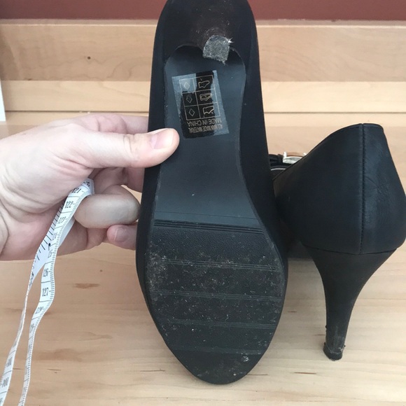 SALE 2 for $20 ๐ฅ peep toe, bow/metal & rhinestone - Picture 4 of 7